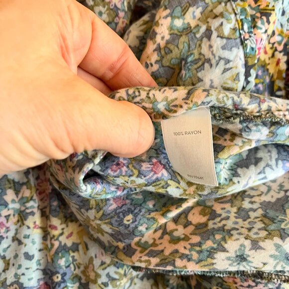 J. Jill Size XL Floral Print Popover Blouse Rayon Green Blue - Picture 11 of 11